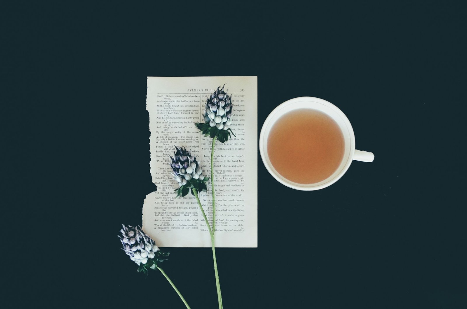 Wondering if tea is acidic or basic? Learn about green tea, milk tea, coffee acidity, and how to relieve gas and acidity naturally with Dr. Mom Herboveda – the best ayurvedic syrup for gastric problems.